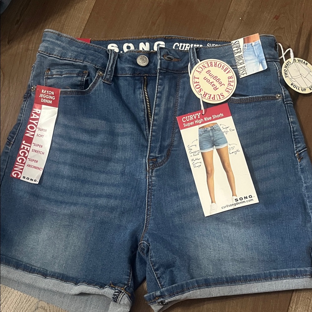 SONG Women's Curvy Blue Jean Shorts